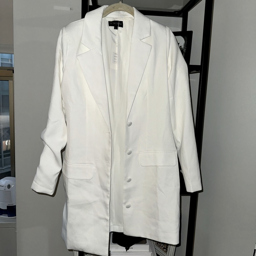 White tailored blazer